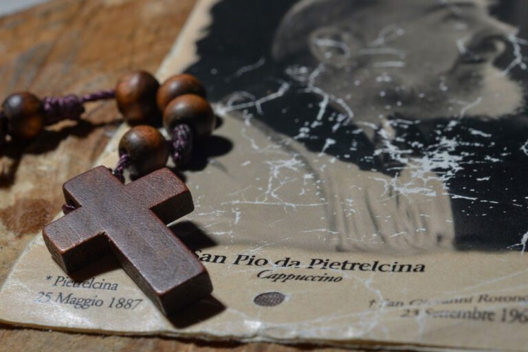 Read more about the article Padre Pio and Healing Miracles: Stories of Divine Intervention